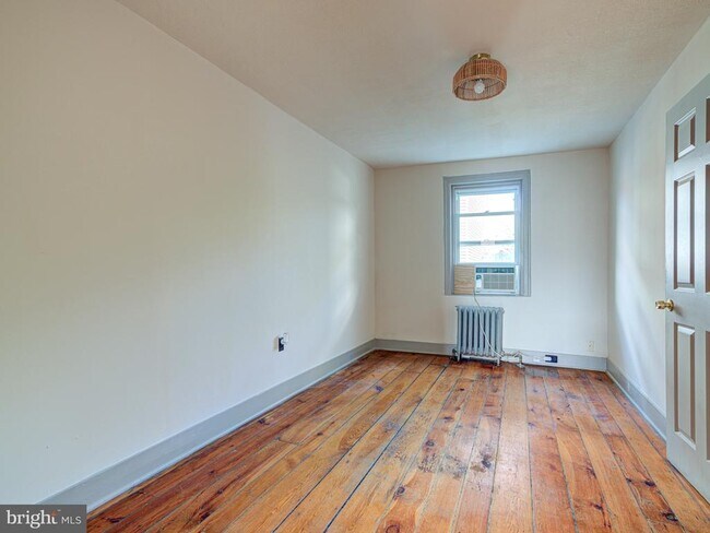 Building Photo - 1439 N Howard St