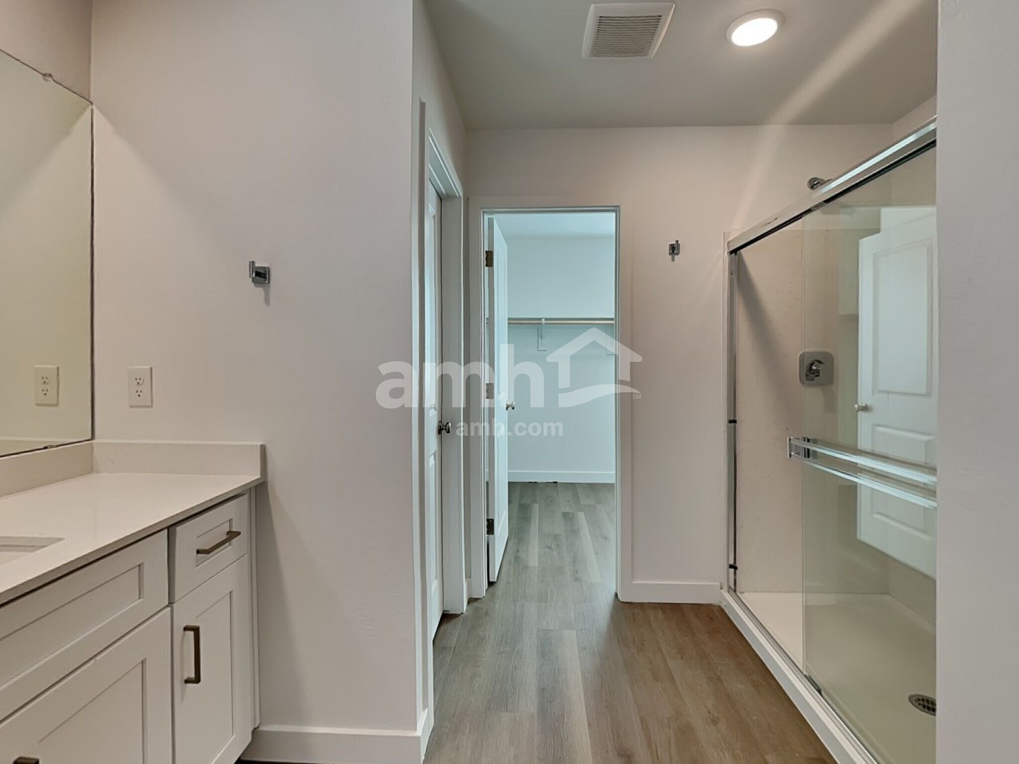 Building Photo - 12504 W Adair Dr