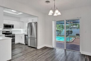 Building Photo - 7912 Indigo St