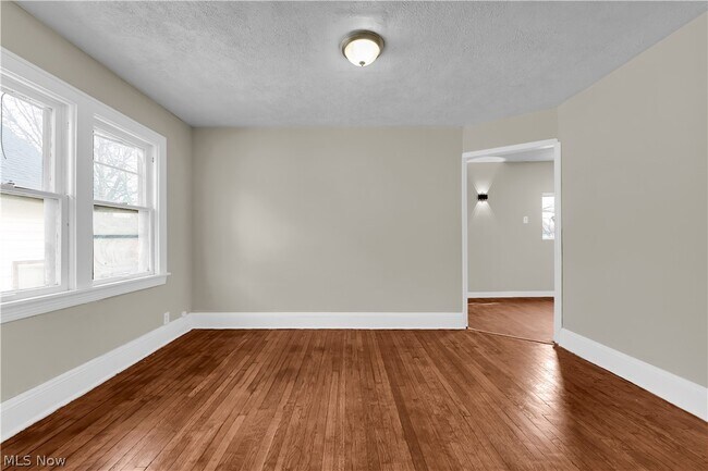 Building Photo - 3519 W 100th St