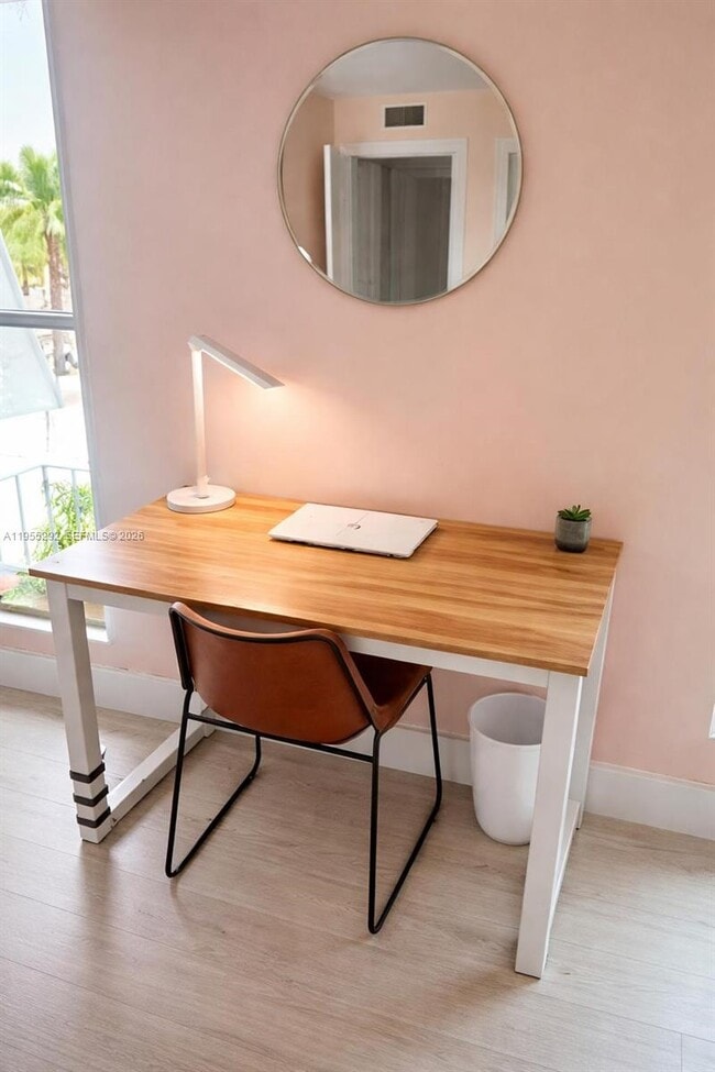 Building Photo - 13506 NE 24th Pl