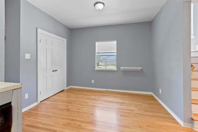 Building Photo - 11131 Holly Hill Ln