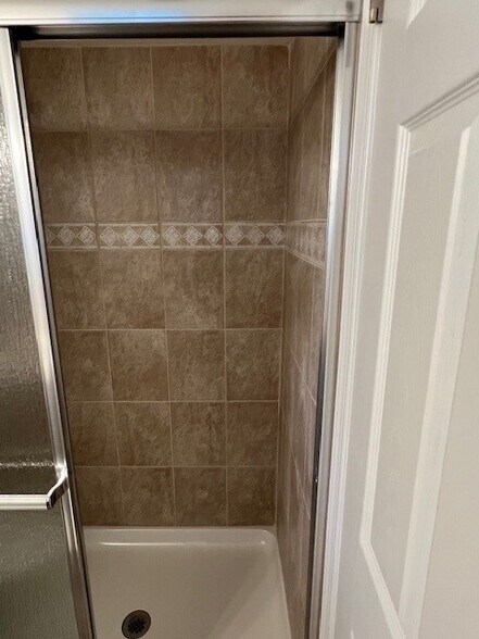 MBR Bath - 1781 Quail Ct