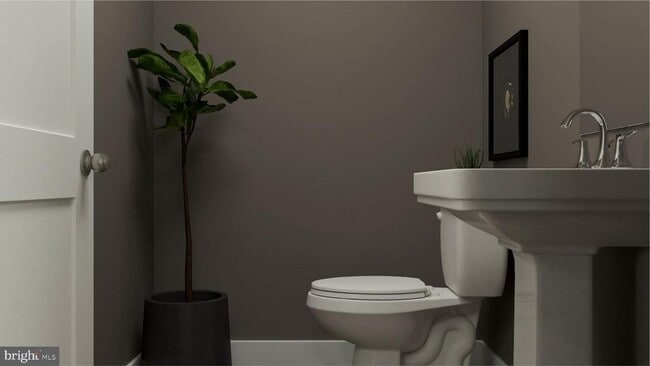 Building Photo - 39 E Front St