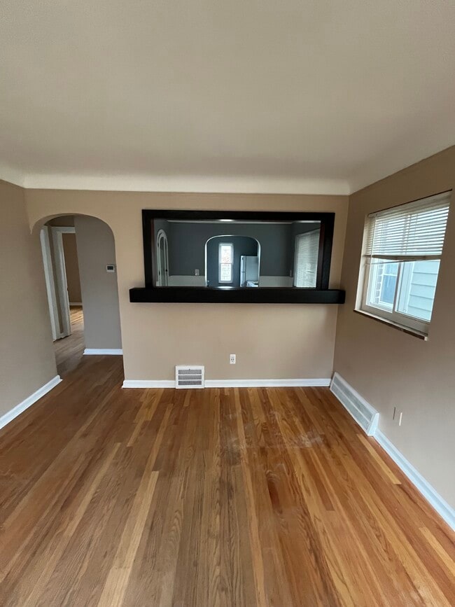 Building Photo - 152 Perry Pl