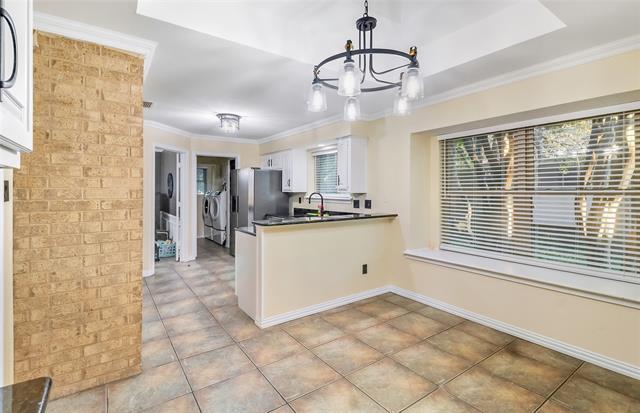 Building Photo - 2722 Stoneridge Dr