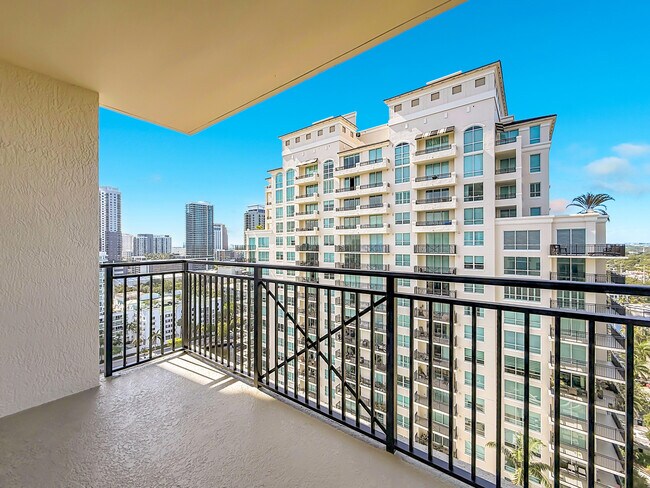 Building Photo - 610 W Las Olas Blvd