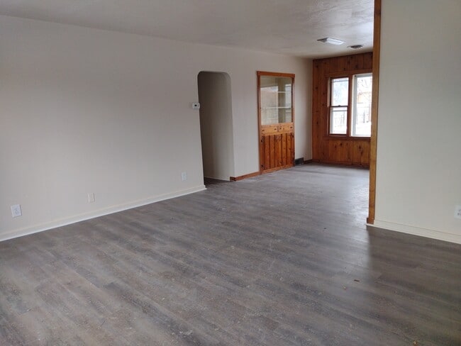 Building Photo - 705 S Taft Hill Rd
