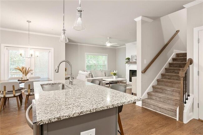 Building Photo - 1603 Glenivy