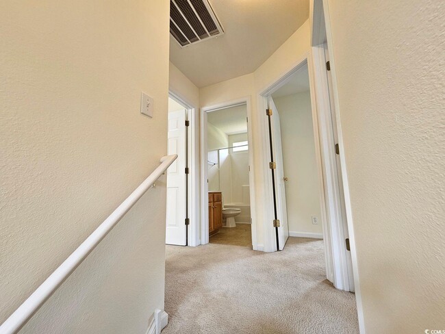 Building Photo - 338 Junco Cir