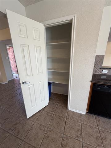 Building Photo - 6505 Rienzi Dr