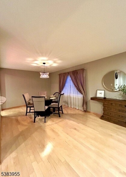 Building Photo - 27 Kingfisher Ct