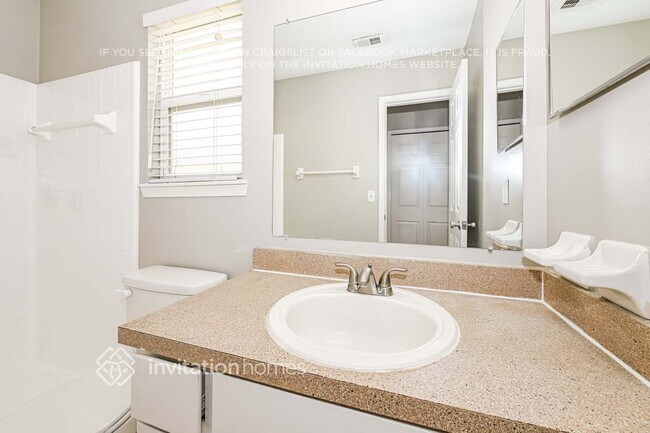 Building Photo - 3943 San Pablo Rd S