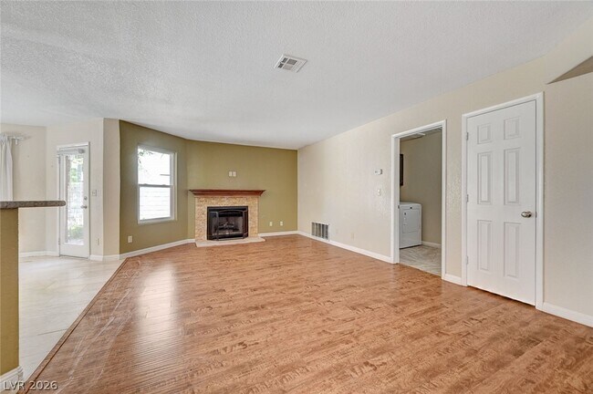 Building Photo - 2733 Brookstone Ct