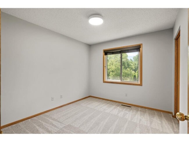Building Photo - 17245 33rd Ave N