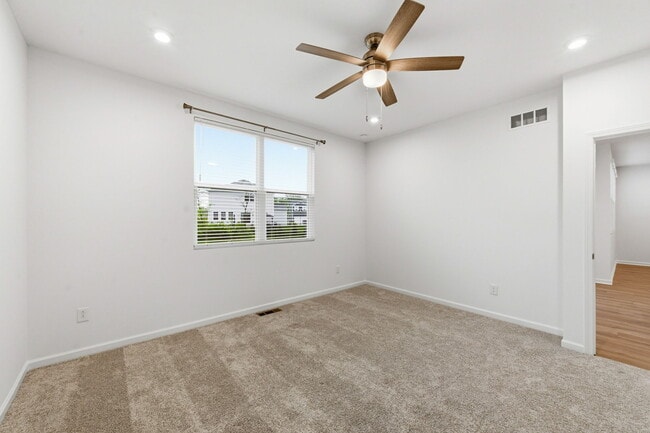 Building Photo - 538 Penwell Dr