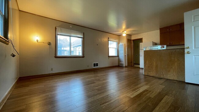 Building Photo - 4924 N 73rd St