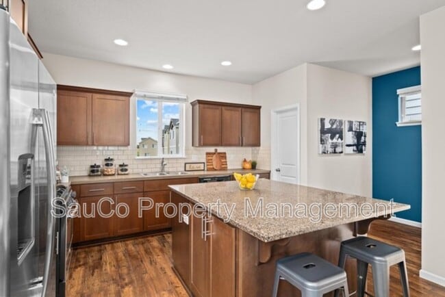 Building Photo - 7595 NW 170th Ave