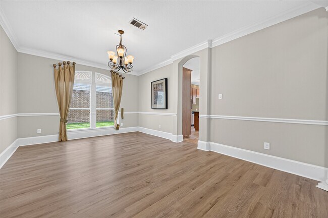 Building Photo - 9735 Lansing Meadows Dr
