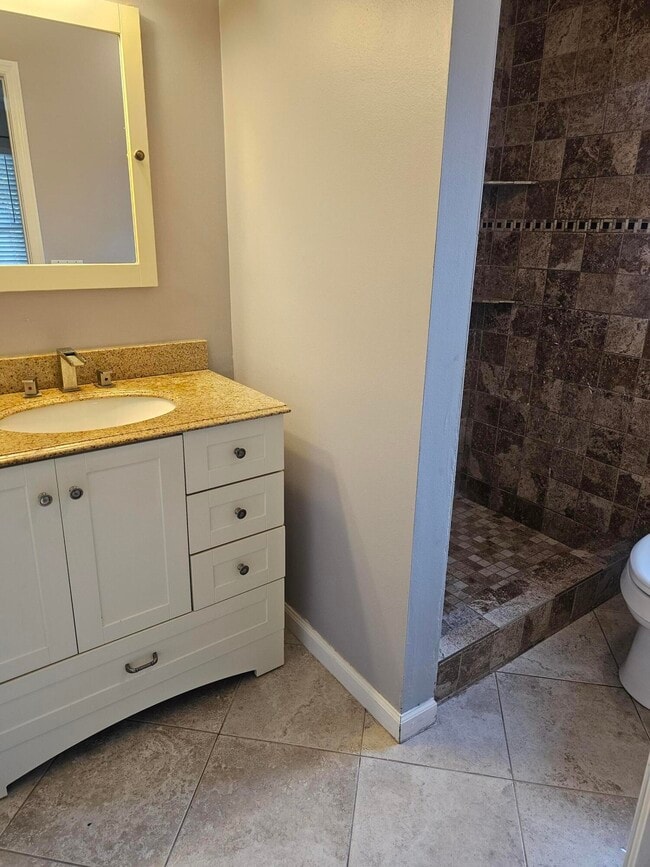 Building Photo - 4243 SW Utterback St