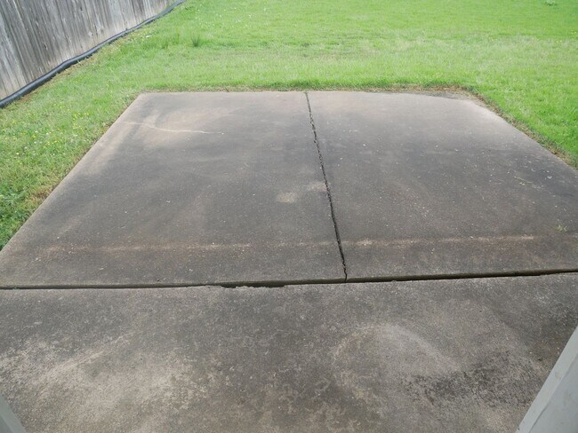 Building Photo - 7747 Mary Payton Dr