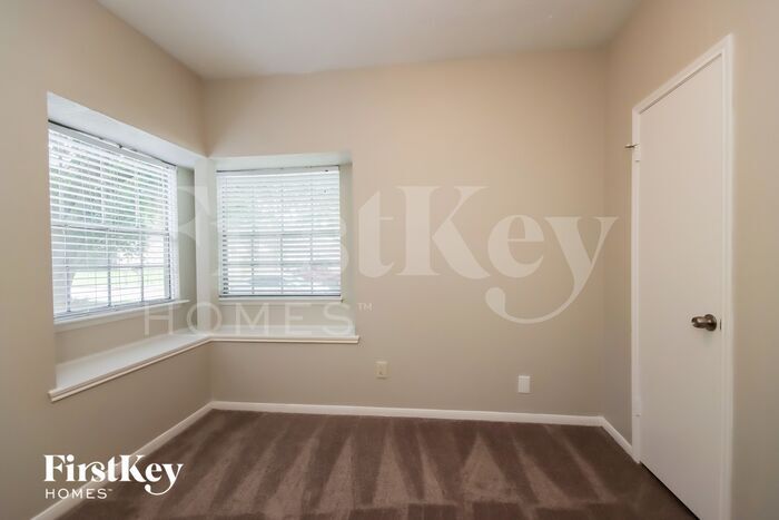 Building Photo - 3919 Algernon Dr