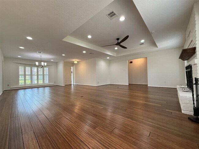 Building Photo - 5007 Shady Nook Ct