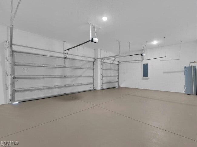 Building Photo - 2032 NW 32nd Ct