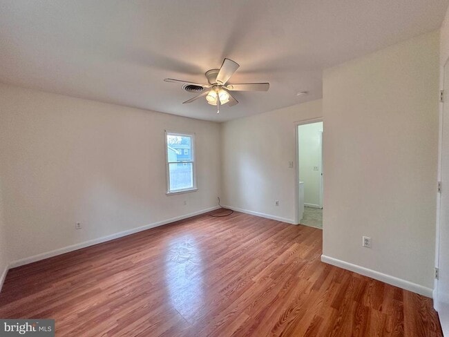 Building Photo - 106 Lee St