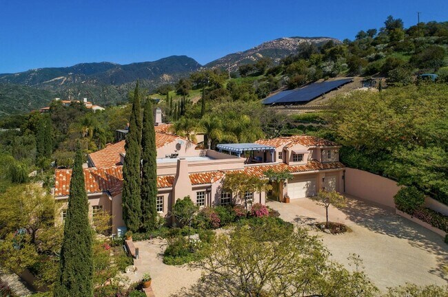 Building Photo - 3756 Foothill Rd