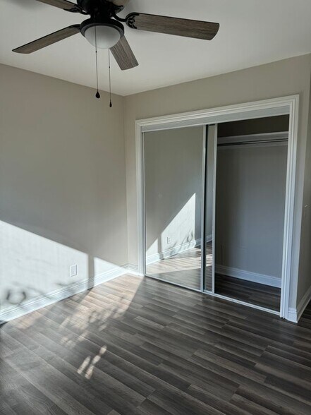 Building Photo - 1112 W Coronado St