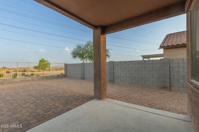 Building Photo - 23759 W Magnolia Dr