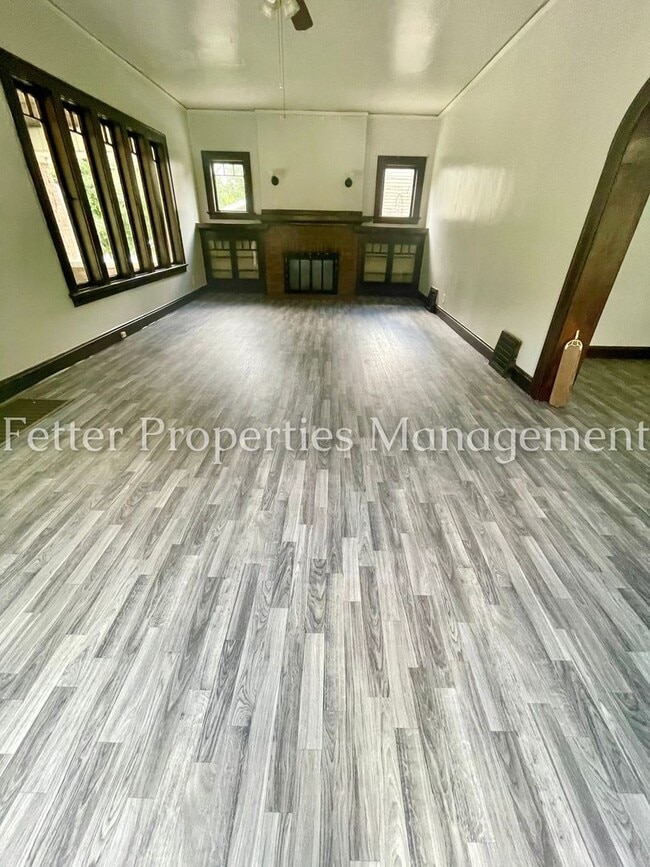 Building Photo - Spacious & Newly Renovated!!!