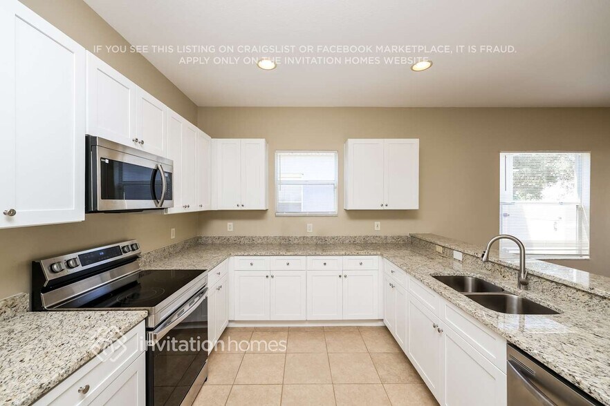 Building Photo - 1827 Atlantic Dr