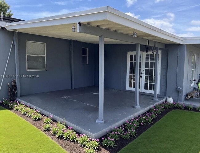 Building Photo - 1885 NE 53rd St