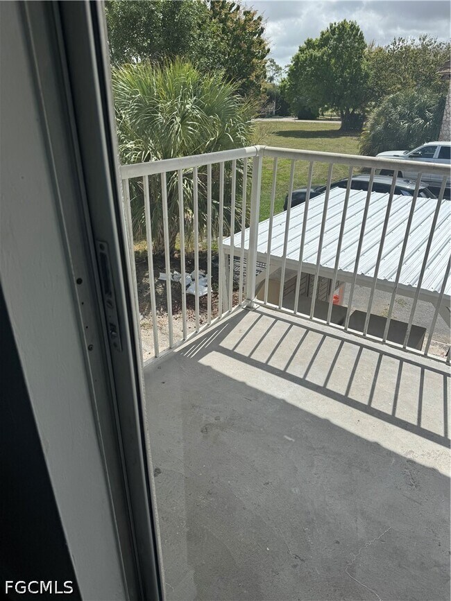 Building Photo - 1830 Maravilla Ave