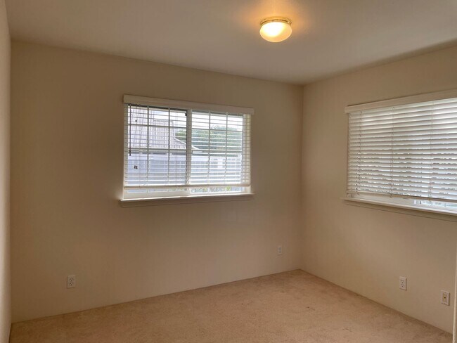 Building Photo - Beckvold, L.C. (1)