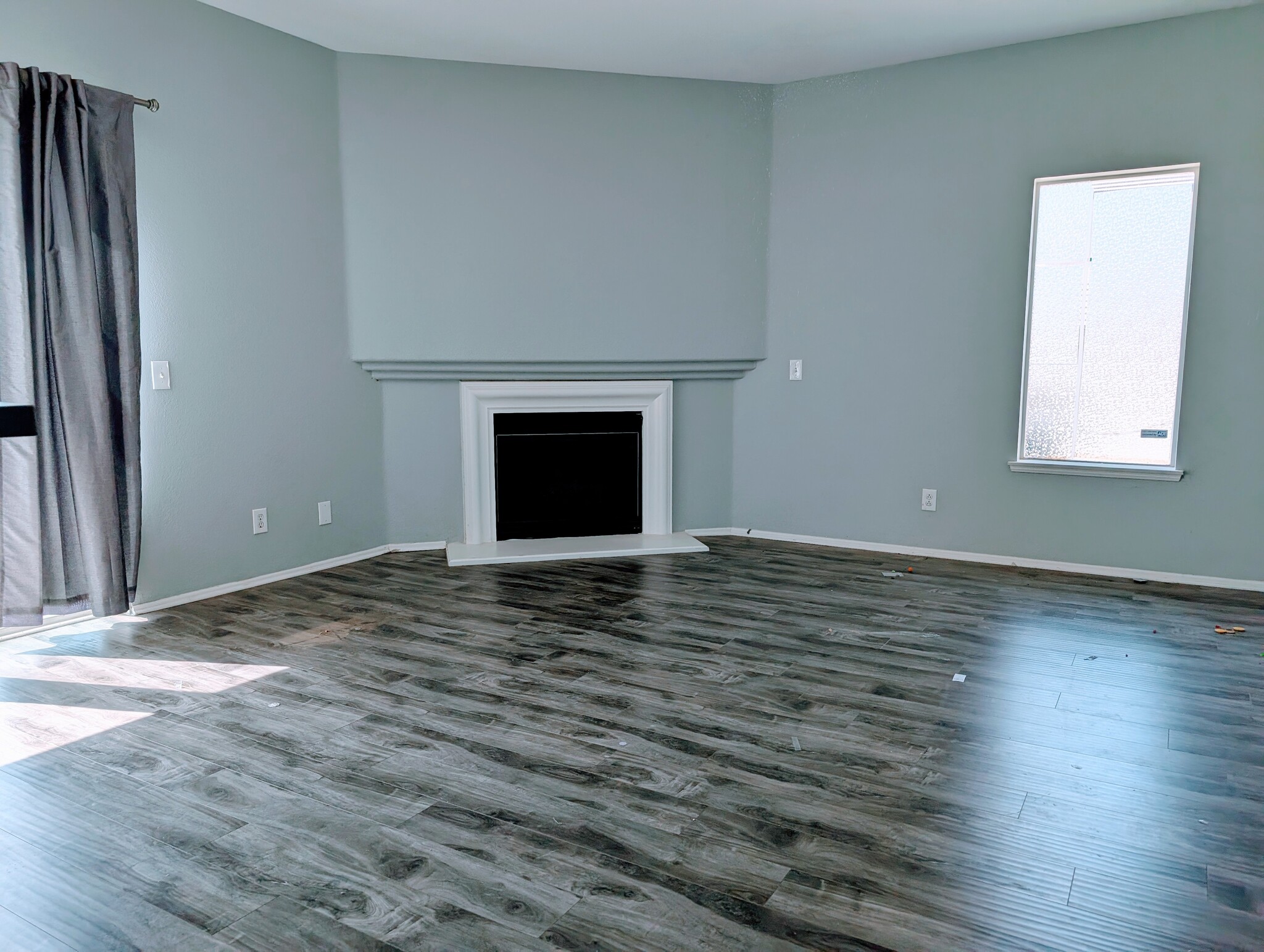 Building Photo - 6815 N Escena St