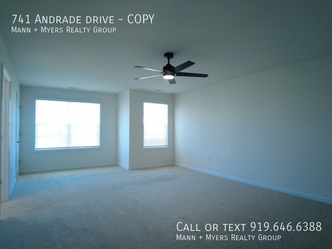 Building Photo - 741 Andrade Dr