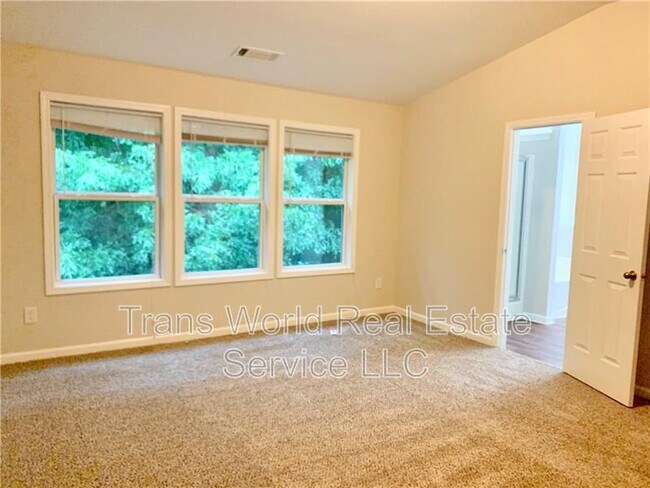 Building Photo - 2534 Winslow Ridge Dr NE
