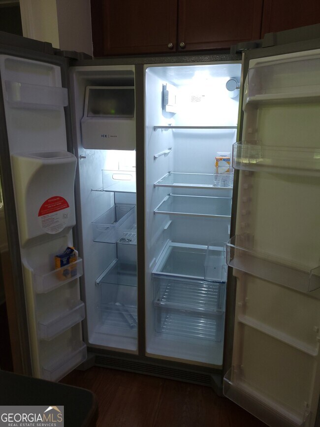 Building Photo - 175 Spinner Dr