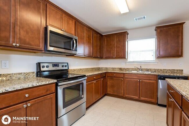 Building Photo - 2517 Queen Bee Drive, Columbia, TN 38401