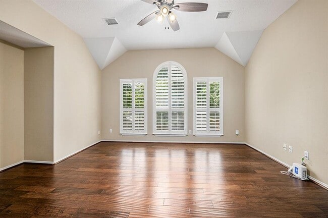 Building Photo - Spinnaker Bay Lane, Pearland, TX 77584 - 5...