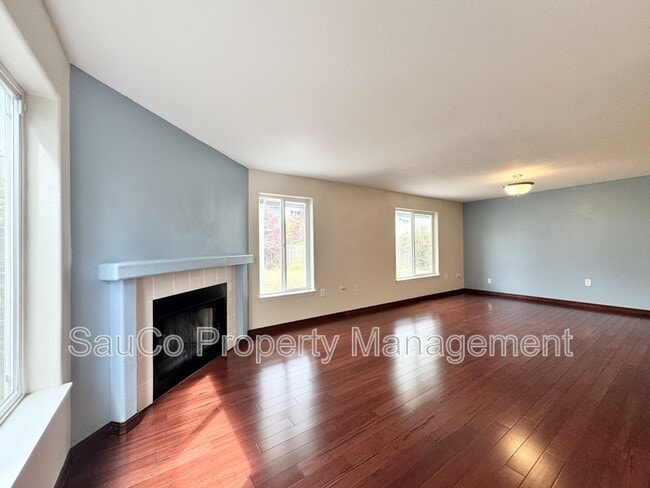 Building Photo - 951 SW 208th Pl