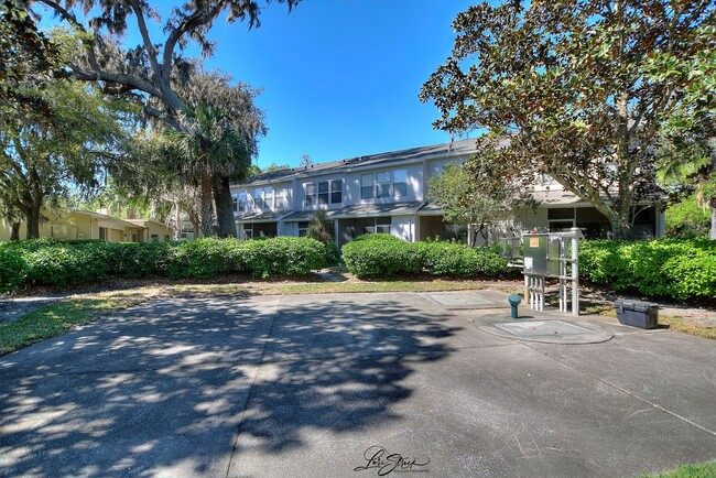 Building Photo - For rent Lake Mary townhouse 2Beth 2.5 bath