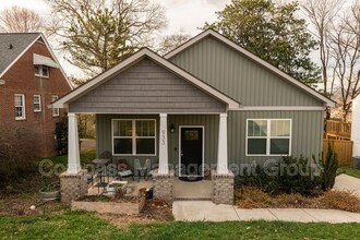 Building Photo - 933 E Churchwell Ave