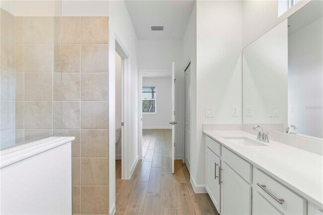 Building Photo - 15077 Jadestone Dr