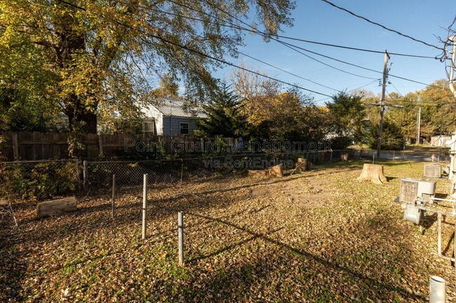 Building Photo - 4471 E Boston Dr