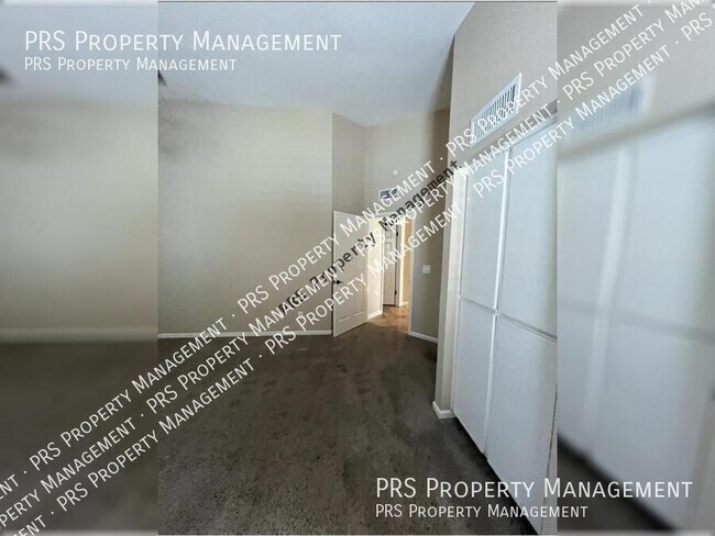 Building Photo - 10906 E Navajo Dr