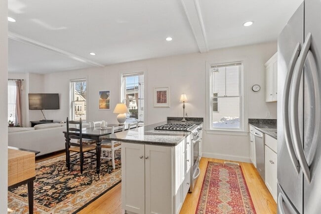 Building Photo - 60 Broadway St